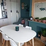 Gezellig Centraal Gelegen Penthouse Διαμέρισμα *
